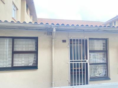 Apartment / Flat For Sale in Parow, Parow