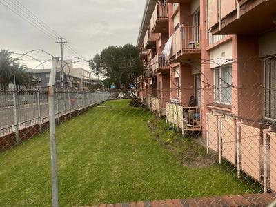 Apartment / Flat For Sale in Parow, Parow