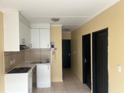 Apartment / Flat For Rent in Townsend Estate, Goodwood